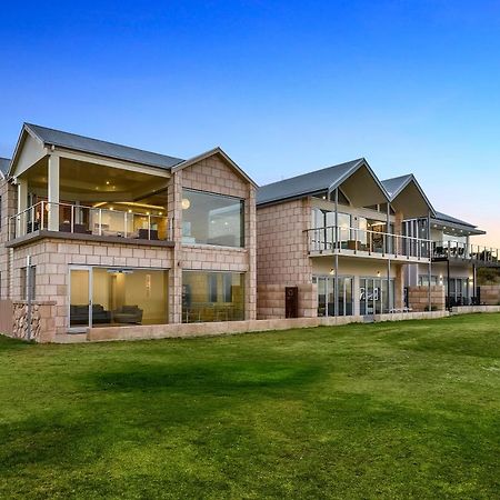 Aloha Waterfront Properties Robe Exterior foto