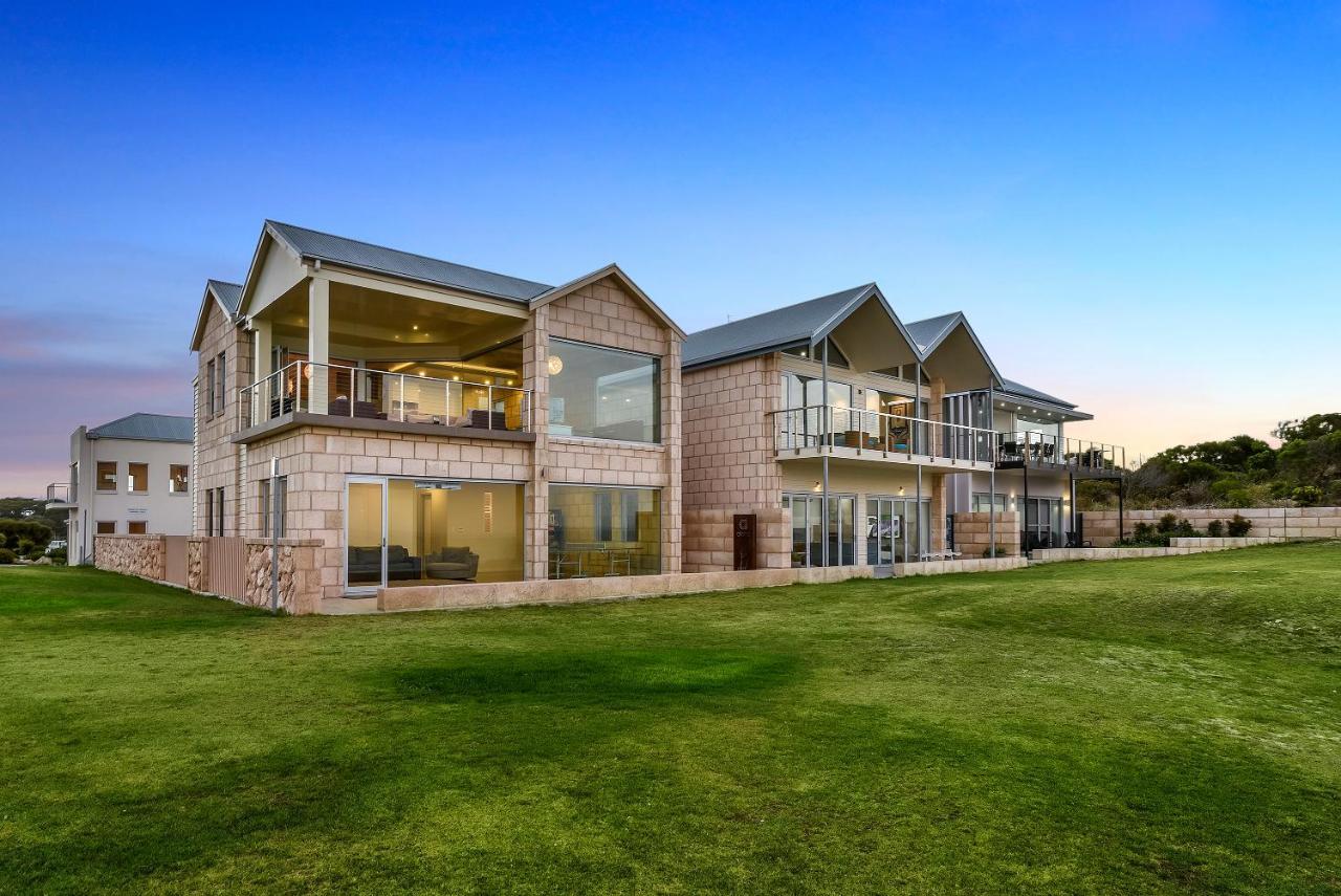 Aloha Waterfront Properties Robe Exterior foto