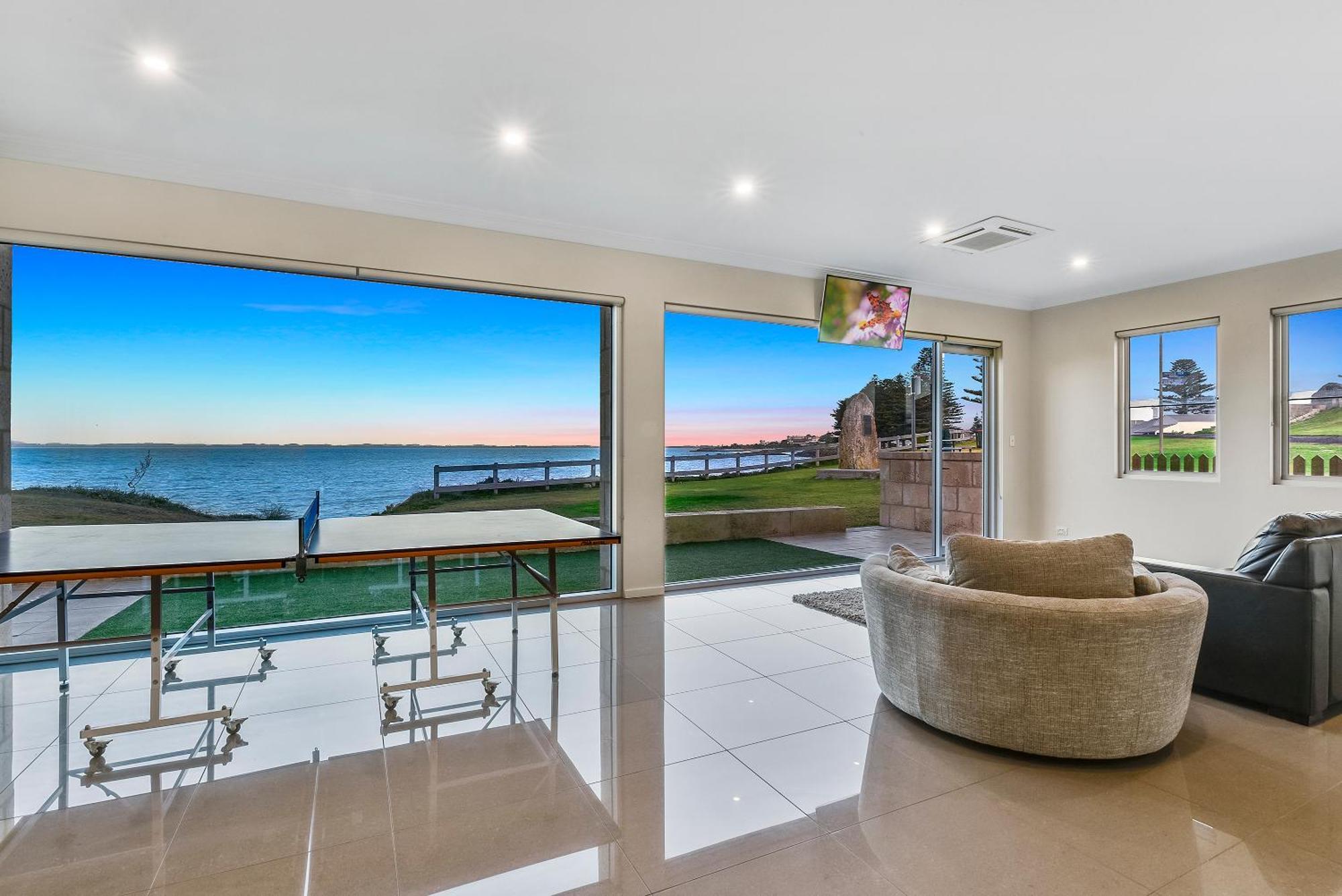Aloha Waterfront Properties Robe Habitación foto