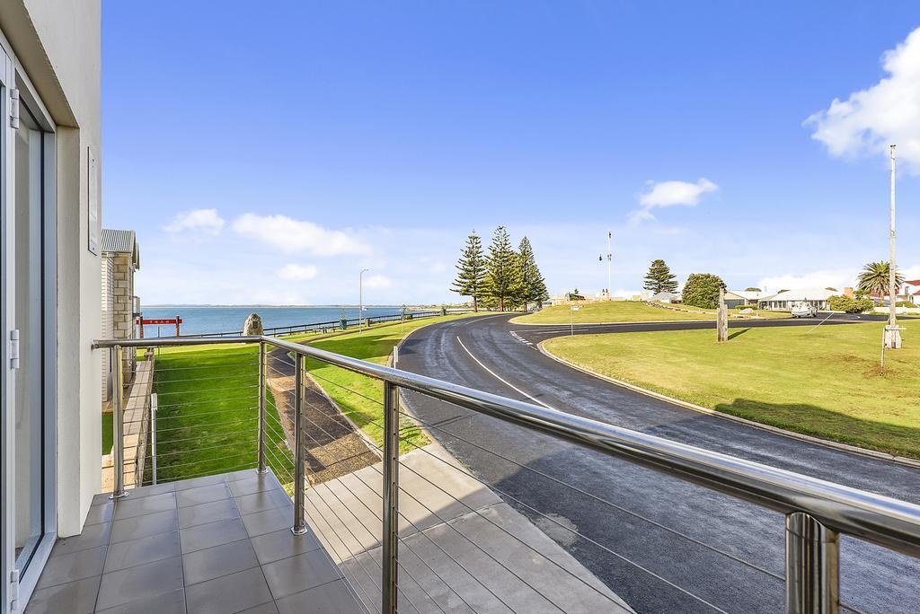 Aloha Waterfront Properties Robe Exterior foto