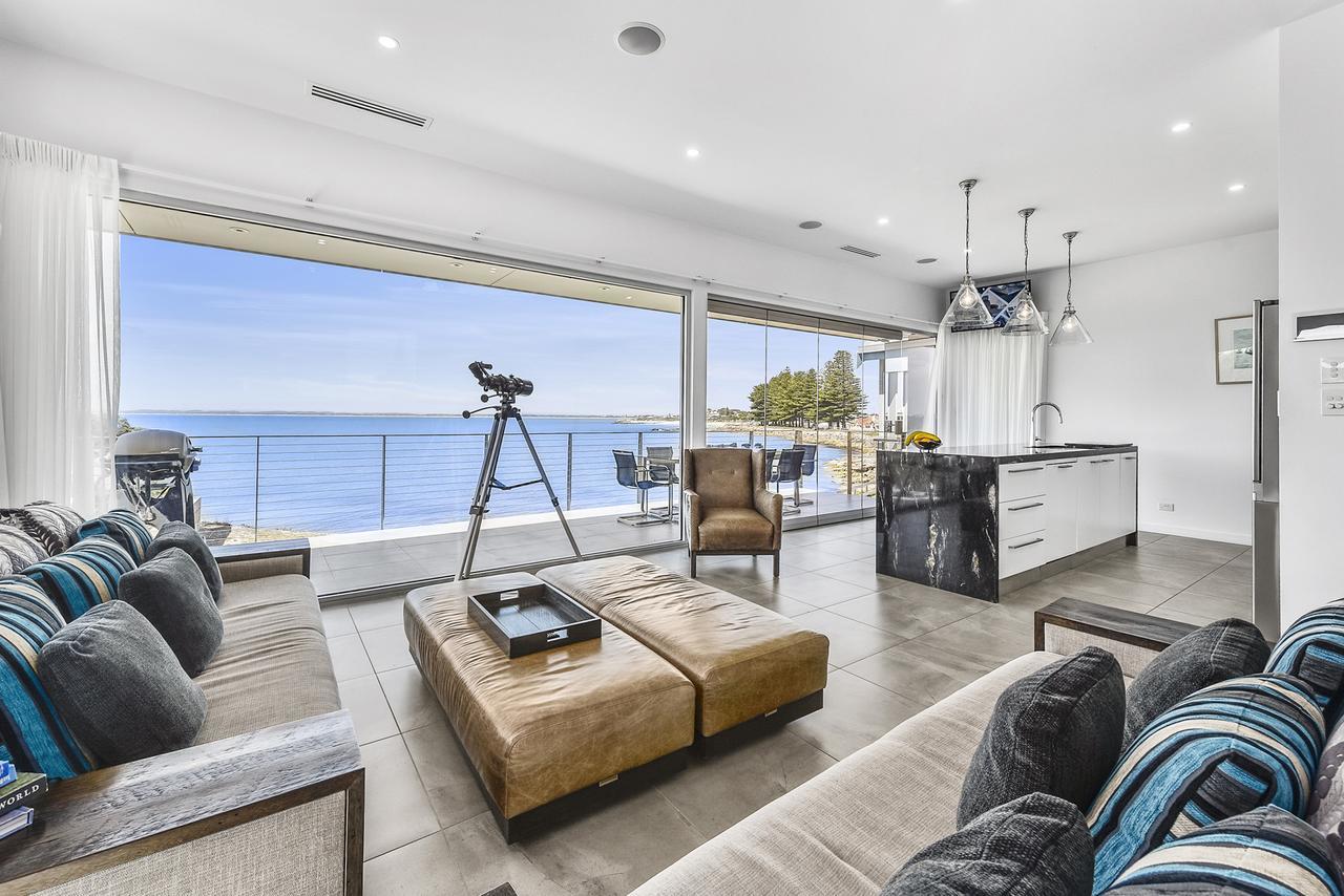 Aloha Waterfront Properties Robe Exterior foto